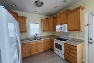 210 Chadwick Shores Dr, Sneads Ferry, NC 28460 - Photo 6