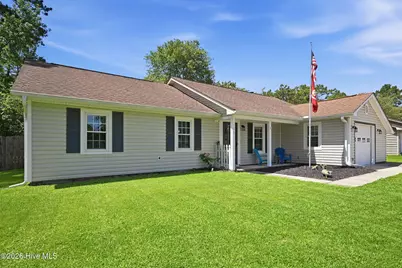 105 Cherrywood Court, Jacksonville, NC 28546 - Photo 2