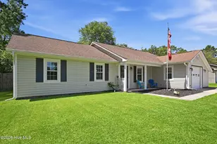 105 Cherrywood Ct, Jacksonville, NC 28546 - Photo 2