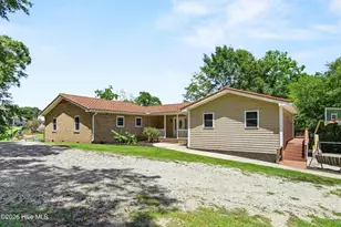 667 Hughes Rd, Hampstead, NC 28443 - Photo 4