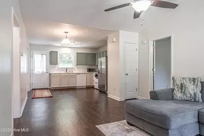 1215 W New Hampshire Avenue, Southern Pines, NC 28387 - Photo 4