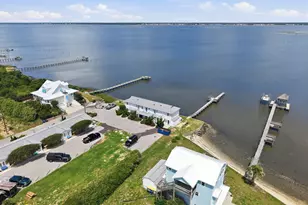 2306 Emerald Dr, Emerald Isle, NC 28594 - Photo 12