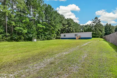 125 Woodleaf Lane, Jacksonville, NC 28540 - Photo 4