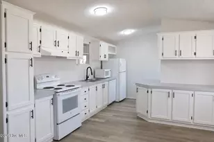 4613 Oakcrest Dr SE, Southport, NC 28461 - Photo 6