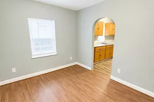 1103 Colonial Ave, Greenville, NC 27834 - Photo 4