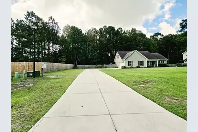 114 Sparkling Brook Way, Jacksonville, NC 28546 - Photo 2