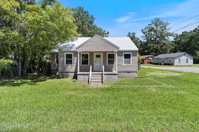 707 E Broad Street, Elizabethtown, NC 28337 - Photo 2