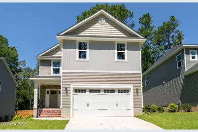 519 N Sycamore Street, Aberdeen, NC 28315 - Photo 1