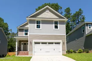 519 N Sycamore St, Aberdeen, NC 28315 - Photo 1