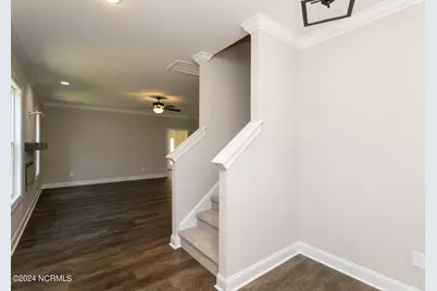 519 N Sycamore Street, Aberdeen, NC 28315 - Photo 2