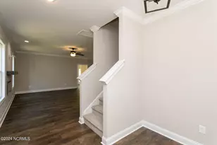 519 N Sycamore St, Aberdeen, NC 28315 - Photo 2