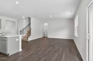 1013 Misty Creek Dr, Aberdeen, NC 28315 - Photo 10