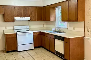 100 Kristin Dr, Greenville, NC 27834 - Photo 8