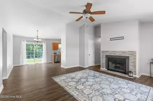 207 Concord Ln, Richlands, NC 28574 - Photo 4