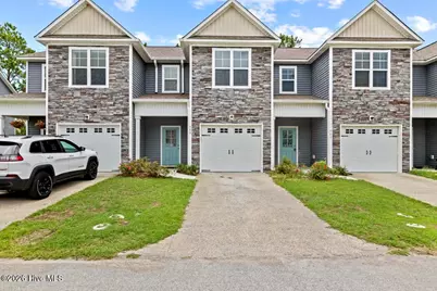 359 S Stingray Lane, Sneads Ferry, NC 28460 - Photo 4