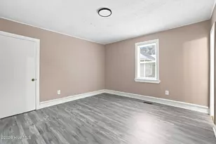 211 E Williamson St, Mount Olive, NC 28365 - Photo 8