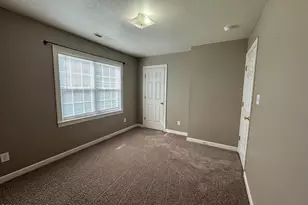 302 Streamwood Dr, Jacksonville, NC 28546 - Photo 4
