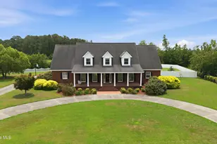 2239 Autumn Dr, Kinston, NC 28501 - Photo 4
