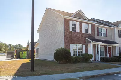 401 Springwood Drive, Jacksonville, NC 28546 - Photo 2