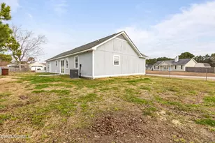 305 Foxridge Ln, Hubert, NC 28539 - Photo 32