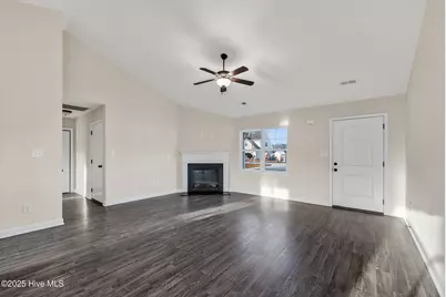 406 Paxton Court, Jacksonville, NC 28540 - Photo 6