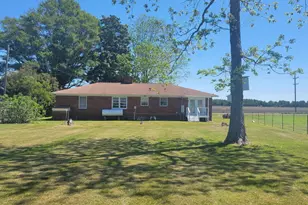 13570 N Lake Rd, Engelhard, NC 27824 - Photo 4