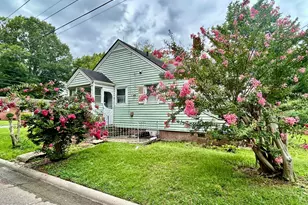 409 E 13th St, Scotland Neck, NC 27874 - Photo 6
