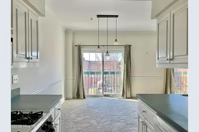 212 Middle Street #303, New Bern, NC 28560 - Photo 4