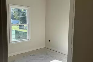 425 W 2nd St, Princeton, NC 27569 - Photo 14