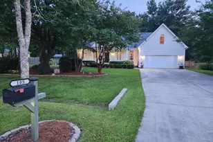 105 Travis Dr, Beaufort, NC 28516 - Photo 2