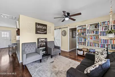 102 Pinyon Court, Jacksonville, NC 28546 - Photo 4