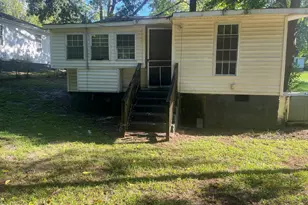 112 W Cedar St, Nashville, NC 27856 - Photo 2