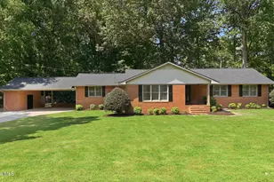204 Hargrove Dr, Robersonville, NC 27871 - Photo 2