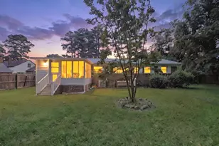 1305 Crescent Dr, Elizabeth City, NC 27909 - Photo 4