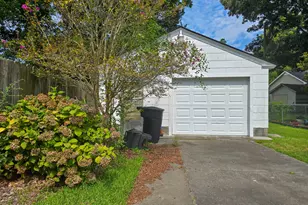 1305 Crescent Dr, Elizabeth City, NC 27909 - Photo 2