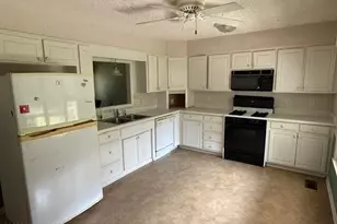 104 Knollwood Ct, New Bern, NC 28562 - Photo 2