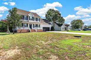 115 Harvest Moon Dr, Richlands, NC 28574 - Photo 2
