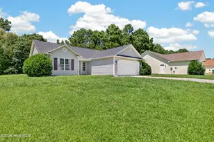 103 Butternut Cir, Jacksonville, NC 28546 - Photo 2