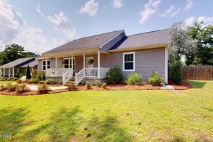 114 Lincoln Ave, Vass, NC 28394 - Photo 2