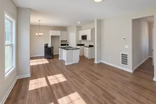 47 W Emily Gardens Dr, Selma, NC 27576 - Photo 6