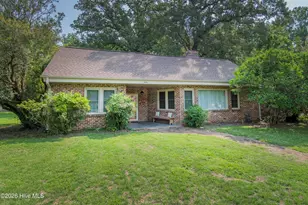 1605 Longview Ave, Tarboro, NC 27886 - Photo 2