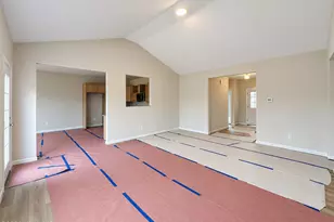 39 E Emily Gardens Dr, Selma, NC 27576 - Photo 4