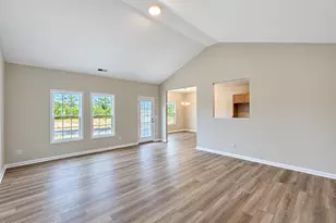 39 E Emily Gardens Dr, Selma, NC 27576 - Photo 4