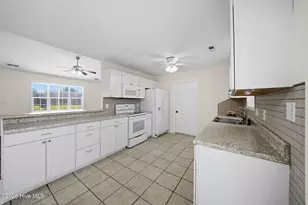 700 Covington Ct, Hubert, NC 28539 - Photo 16