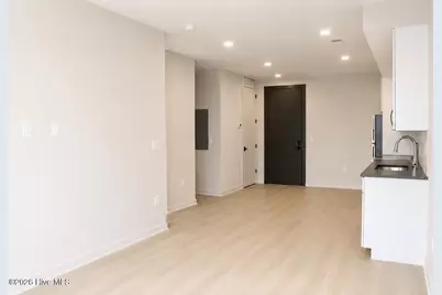 1108 Castle Street #307, Wilmington, NC 28401 - Photo 2