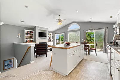 313 Sir Chandler Drive, Kill Devil Hills, NC 27948 - Photo 26