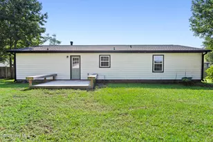 111 Pirates Ln, Havelock, NC 28532 - Photo 22