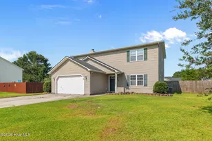 303 Mann St, Hubert, NC 28539 - Photo 4