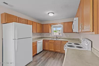 303 Mann Street, Hubert, NC 28539 - Photo 12