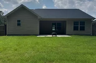 303 Tuscan Ct, Richlands, NC 28574 - Photo 2